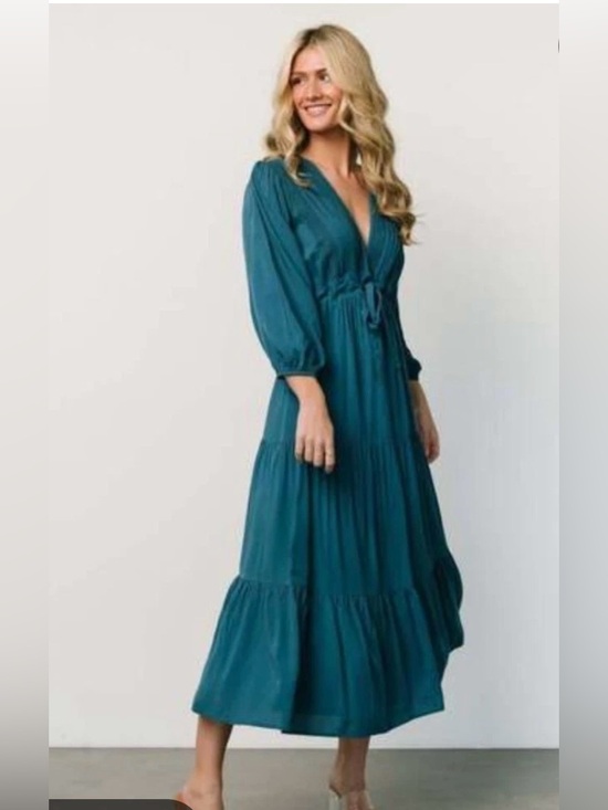 Baltic Born Dresses & Skirts - NWT Balticborn women dress Teal Long Sleeve V-Neck Tiered Maxi Dress
